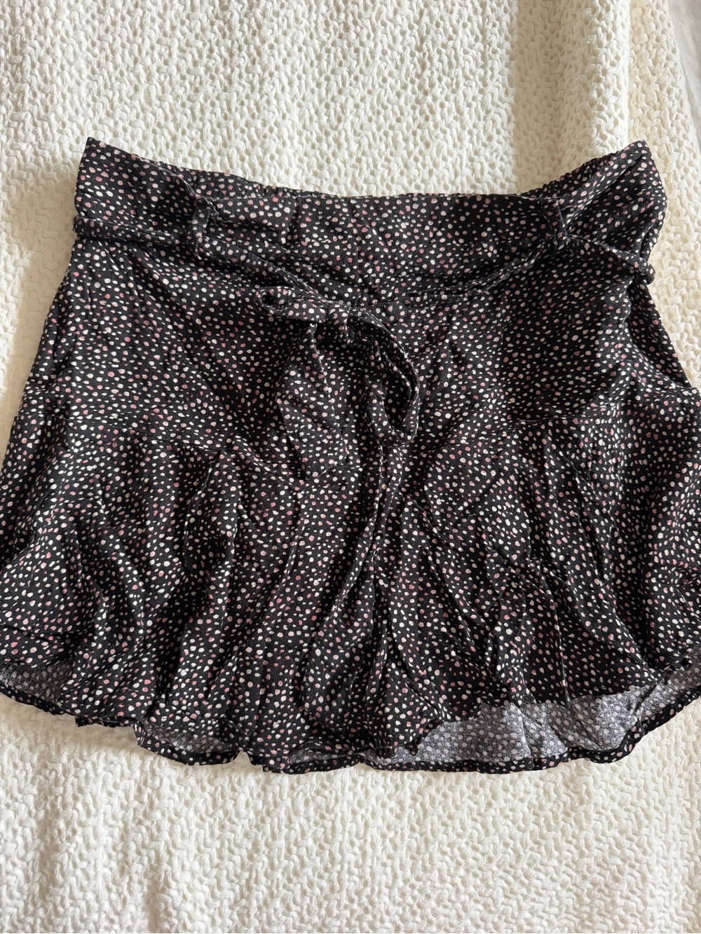Women’s Black Polka Dot Ruffle Mini SKORT